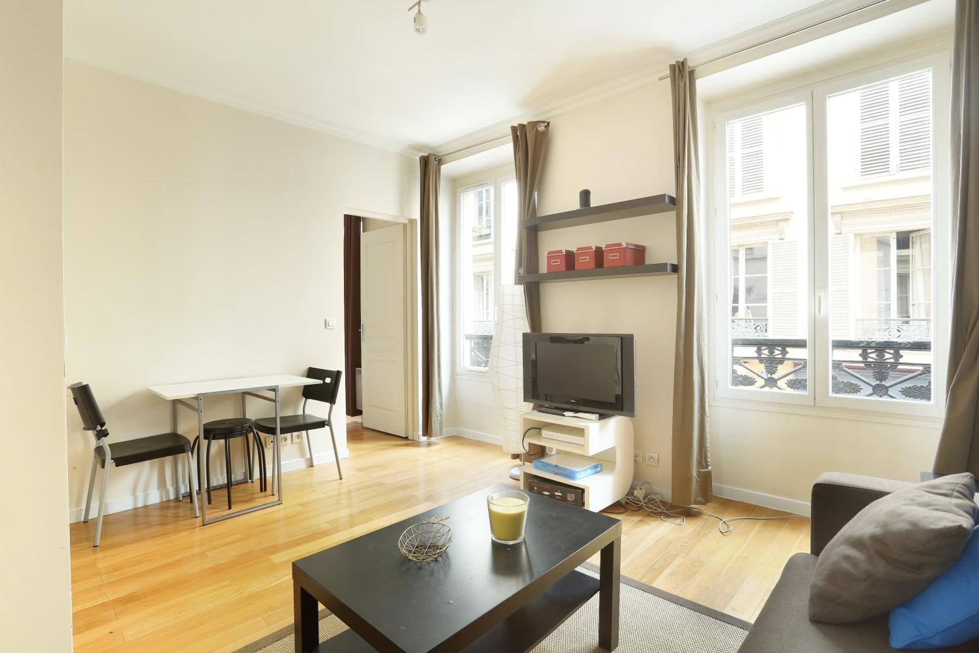 Pick A Flat'S Apartments In Batignolles - Rue Biot Paris Exterior photo
